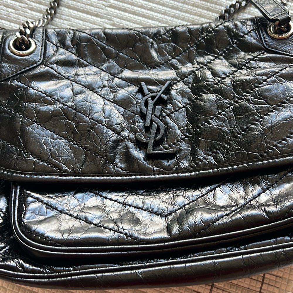 Saint Laurent Black Quilted Patent Leather Shoulder Bag with Chain Strap, Niki - Picture 2 of 8